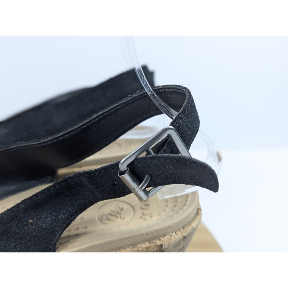 Crocs - Picture 6 of 9